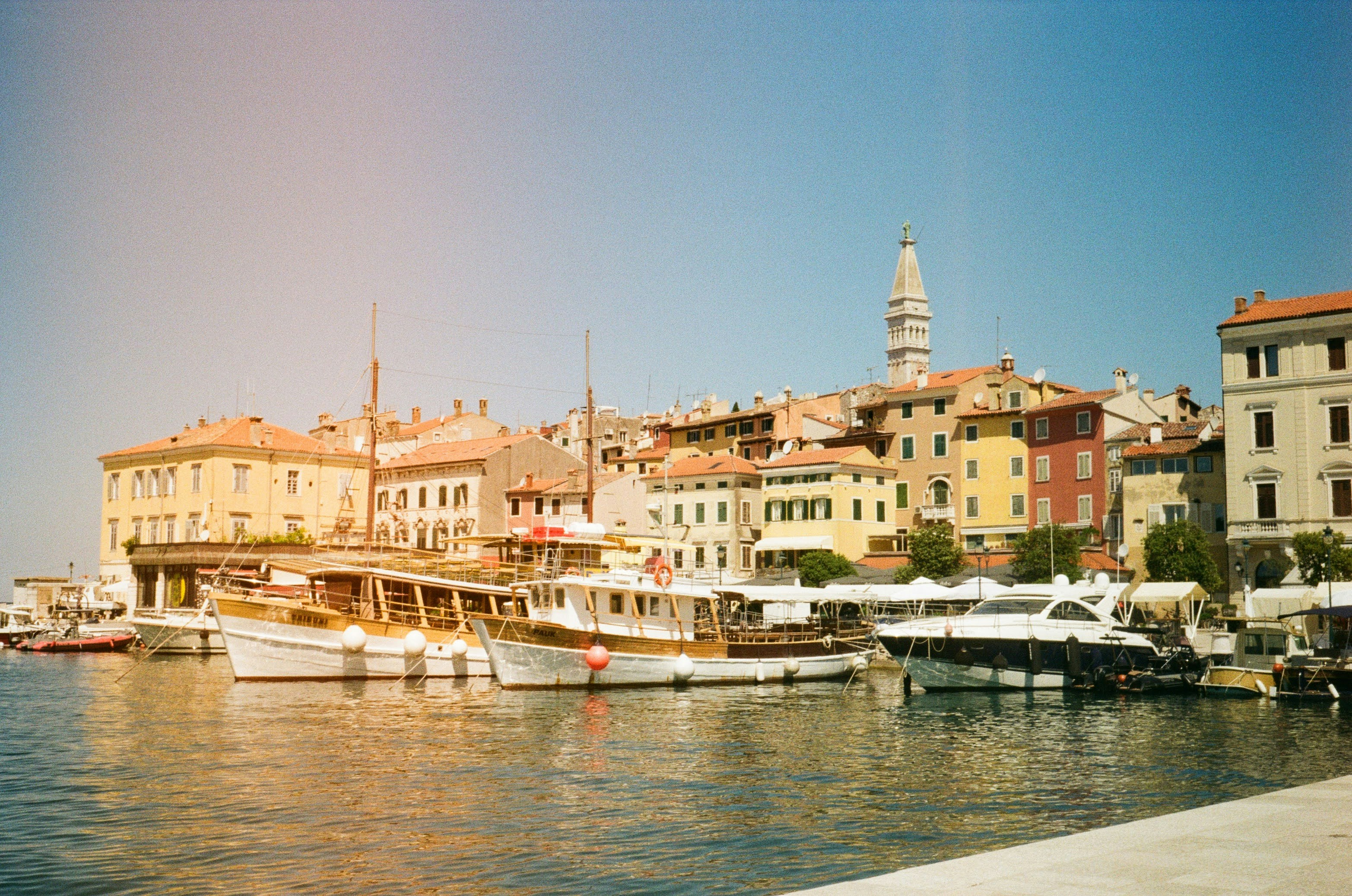 cIWq2aqk7_s.jpg